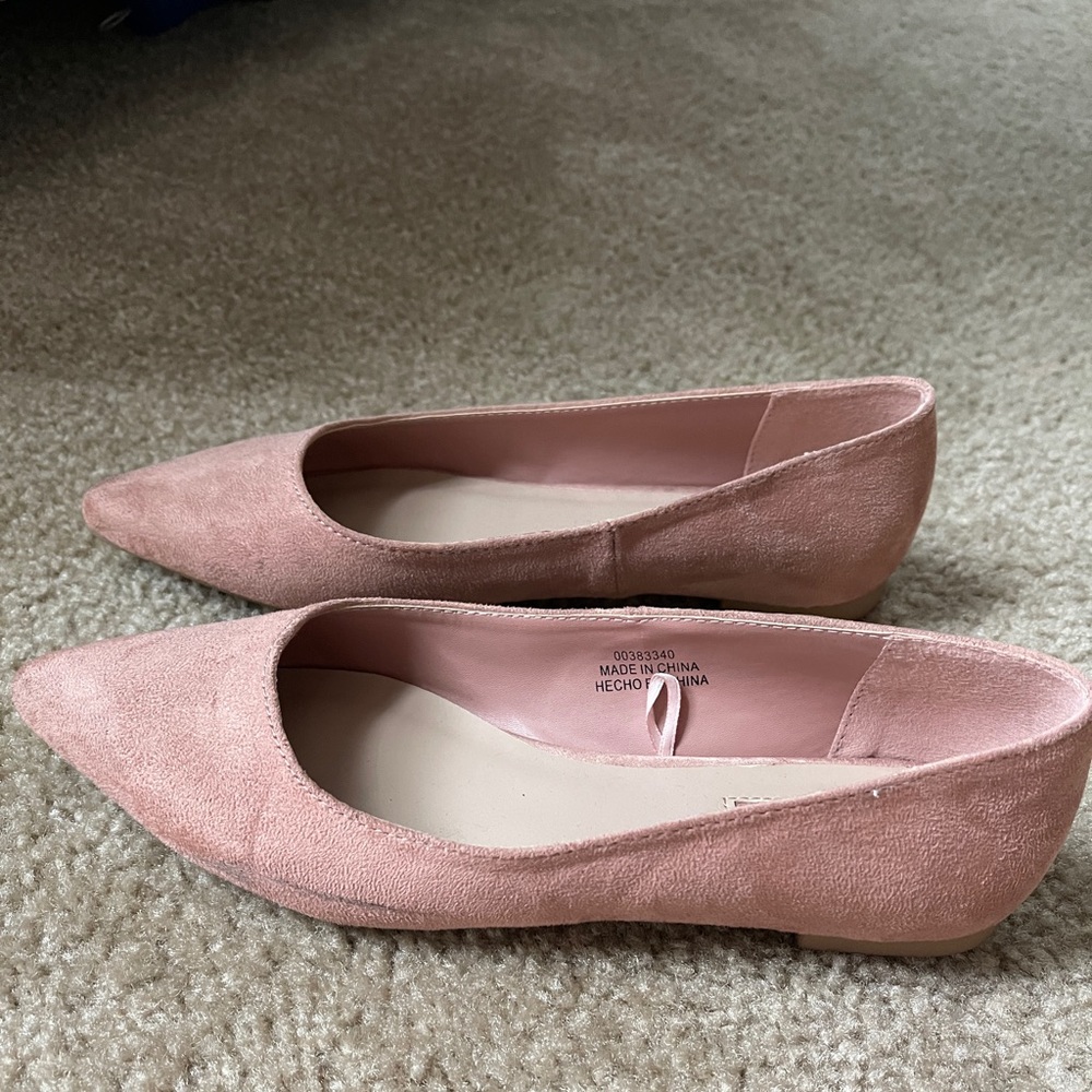 Women’s flats